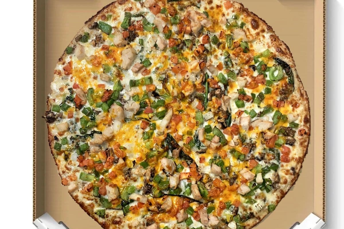 Large Chicken Gourmet Pizza