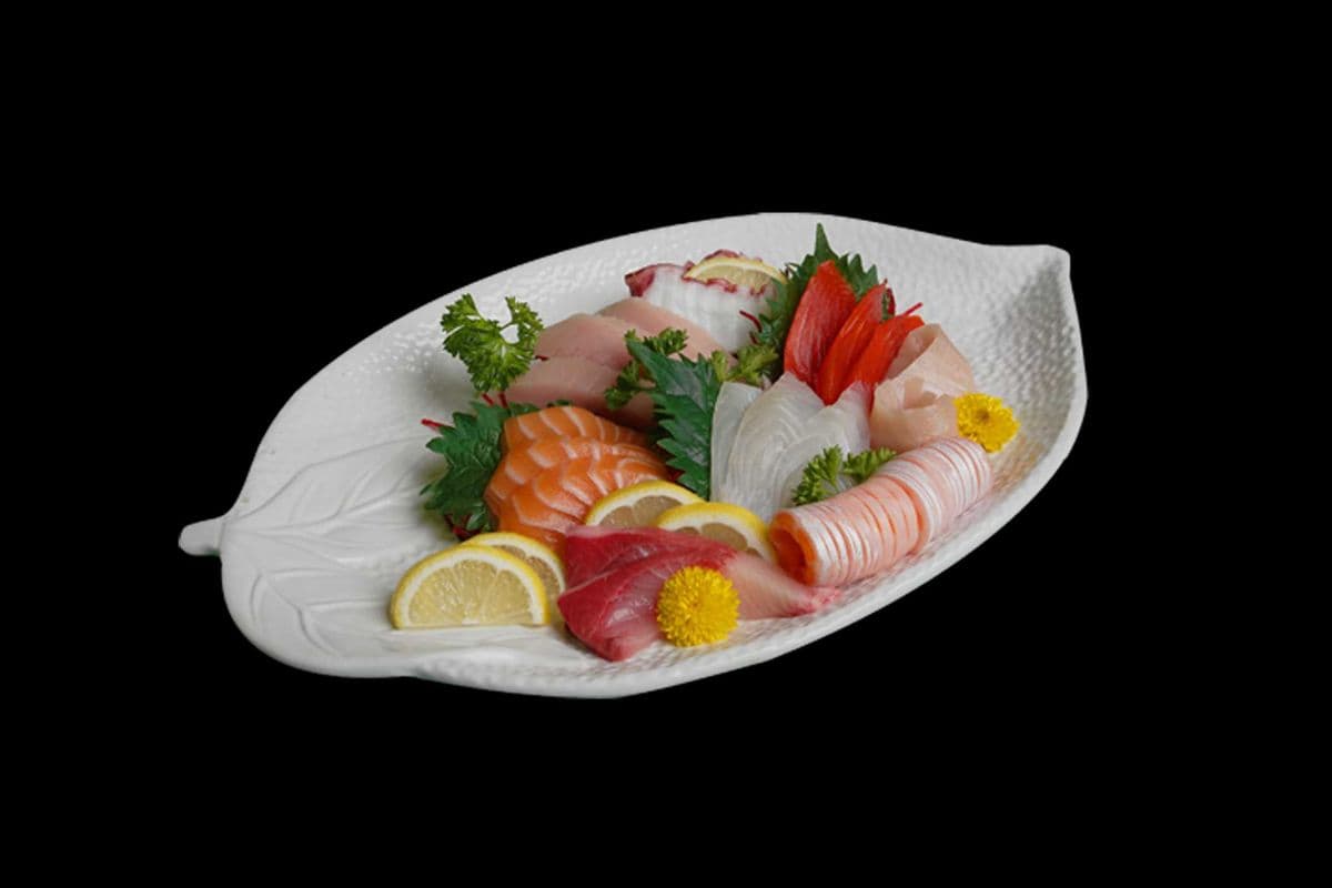 Deluxe Sashimi (20 Pcs)