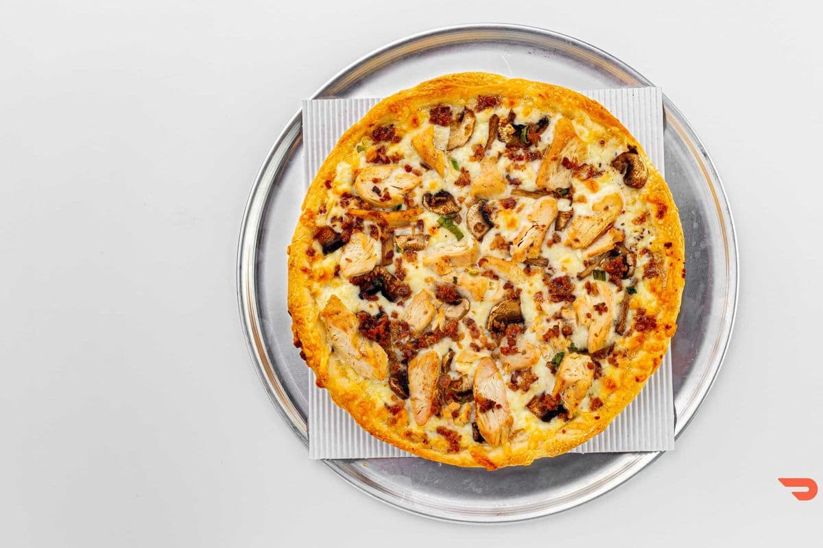 14" X-Large Chicken Alfredo Pizza