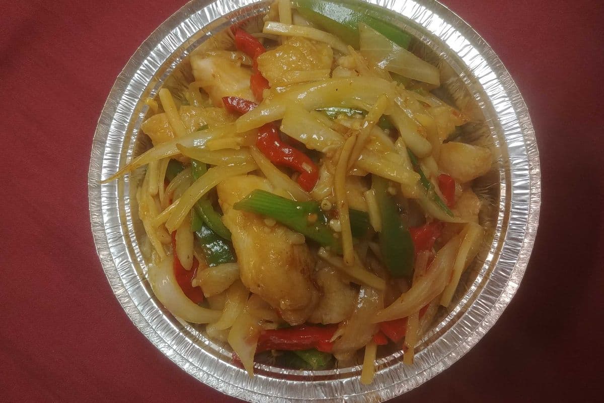 31. Poisson sauté à la sauce épicée / Fish Sauteed in Spicy Sauce