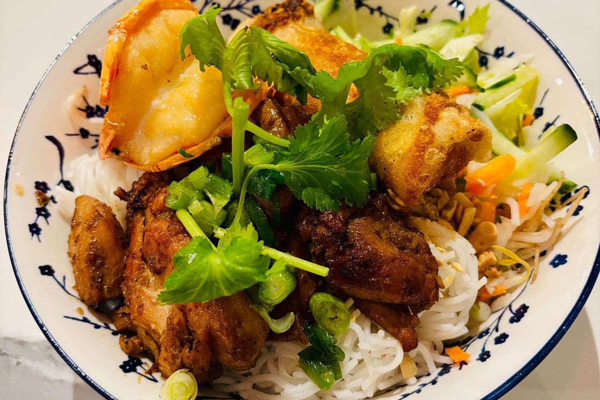 42. Bun Ga Nuong, Tom Nuong, Cha Gio