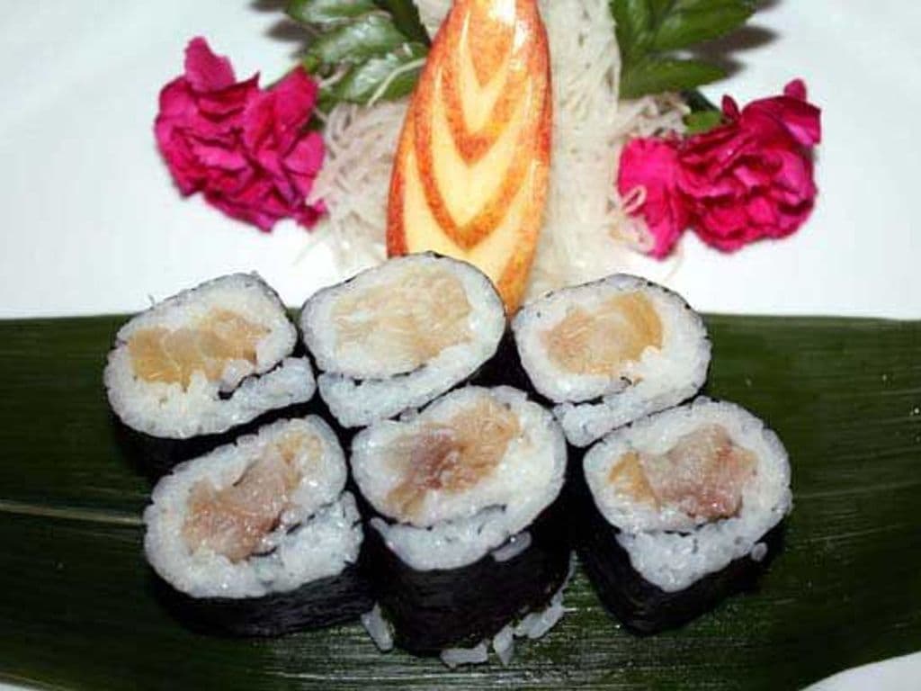 Red Snapper Roll (6pcs)