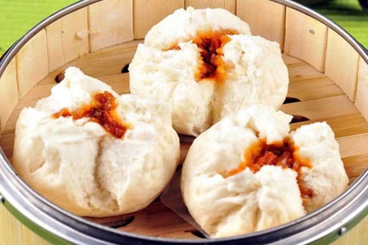 De. Steamed BBQ Pork Bun (3pc)