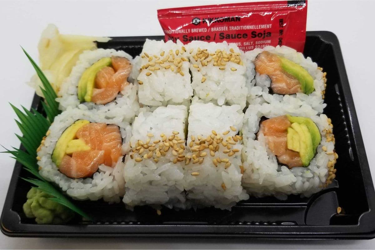 Salmon and Avocado Roll (8 Pcs)