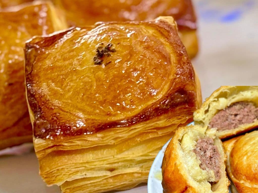Pâté Chaud - Hot Meat & Paté Pastry (Must try)