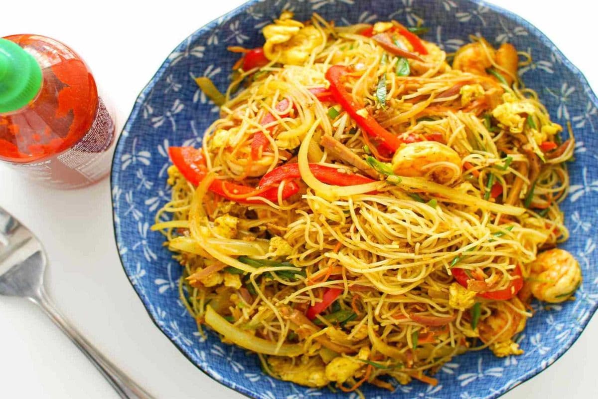 110. Special Singapore Style Shrimp Curry Skinny Rice Noodle
