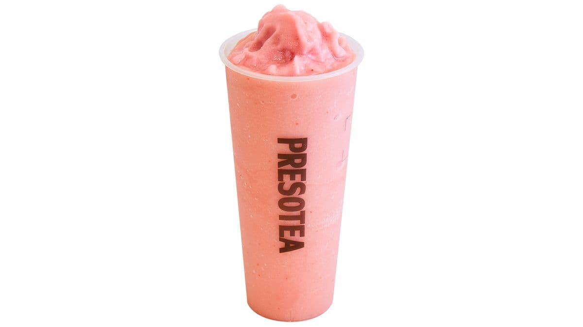 Fresh Strawberry Banana Slush / Frappé glacé fraise-banane