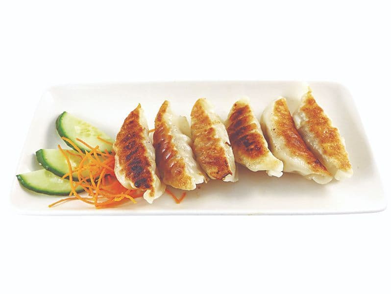 A8.  Gyoza (6)