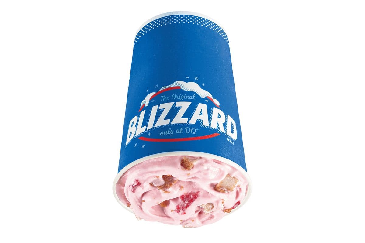 Dessert Blizzard® au gâteau au fromage à la fraise / Strawberry Cheesecake Blizzard® Treat