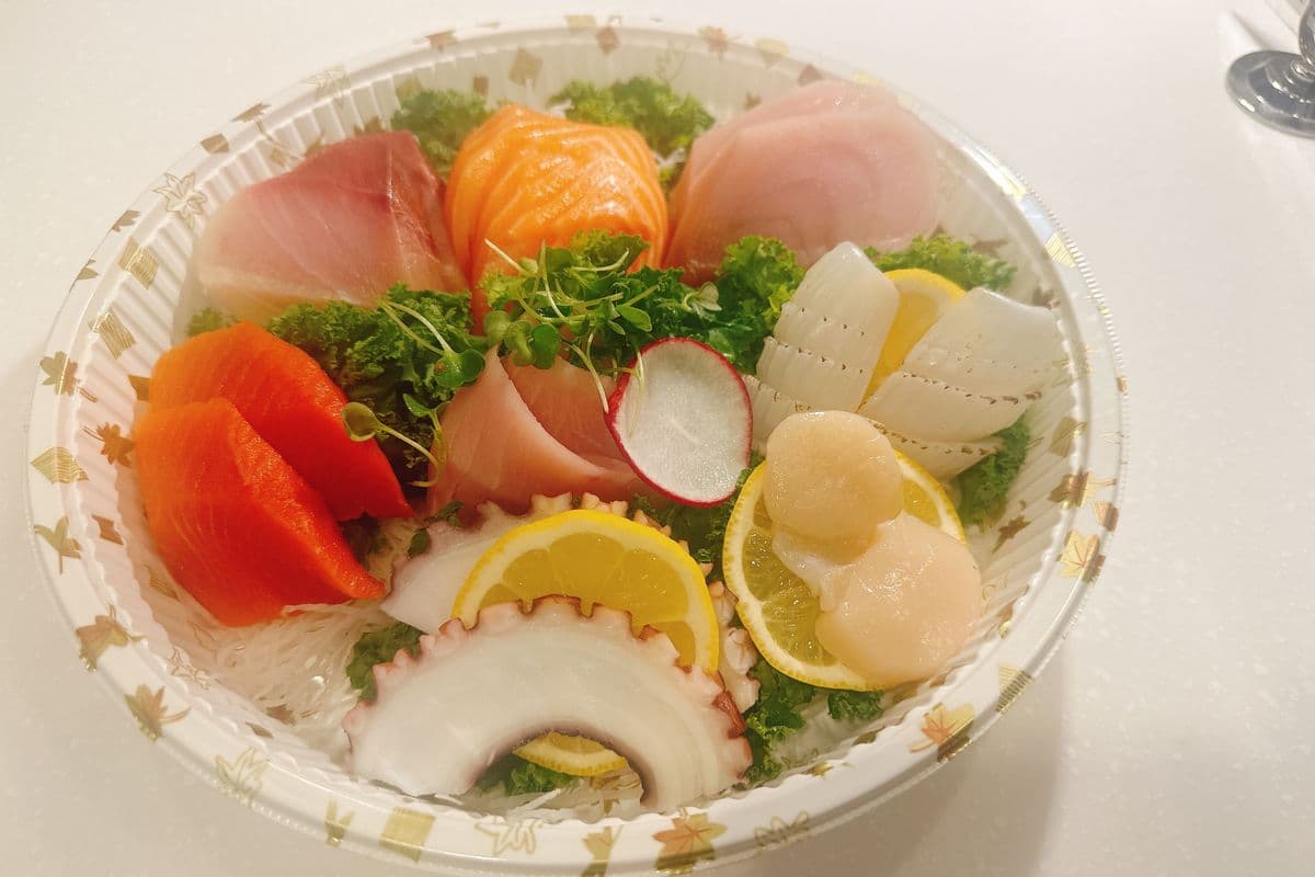 Assorted Sashimi (15pcs)