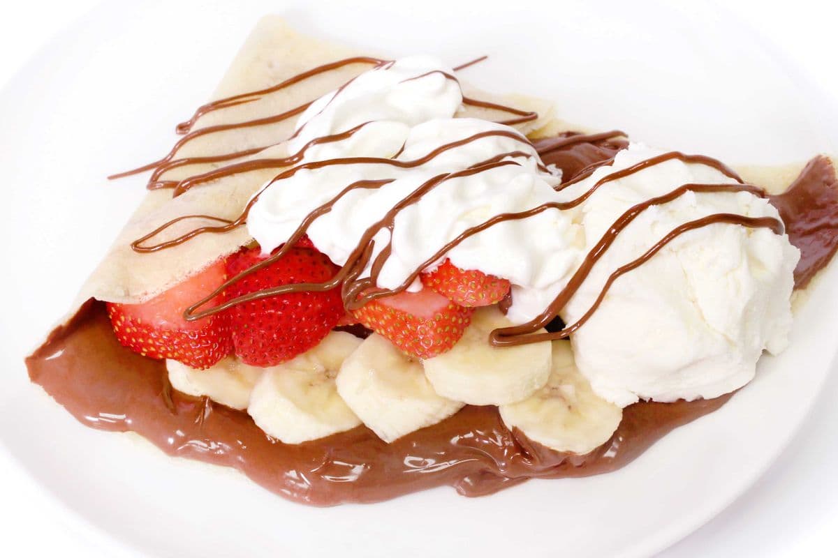 Banana Split Crepe (800 Cal)