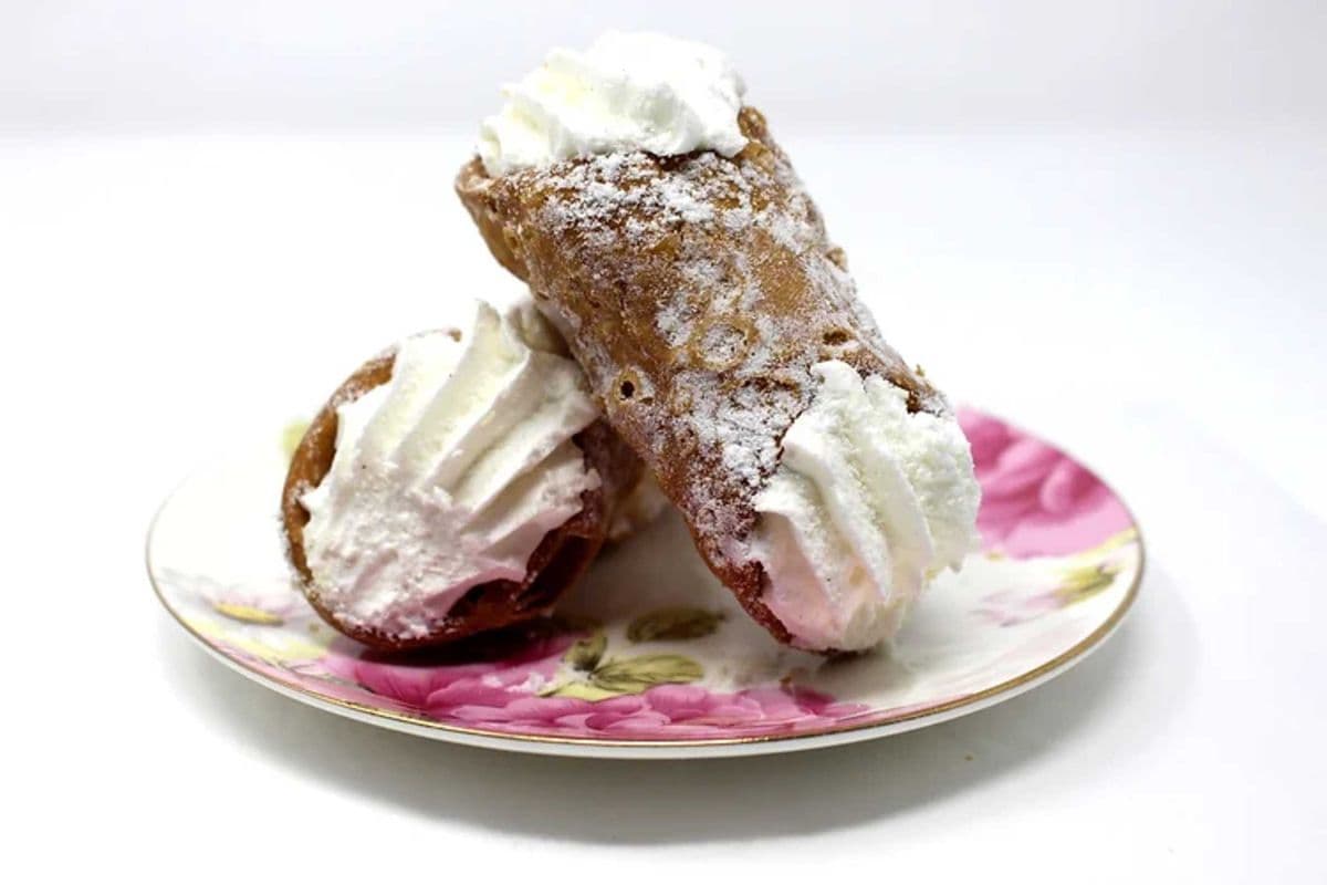 Plain Cannoli