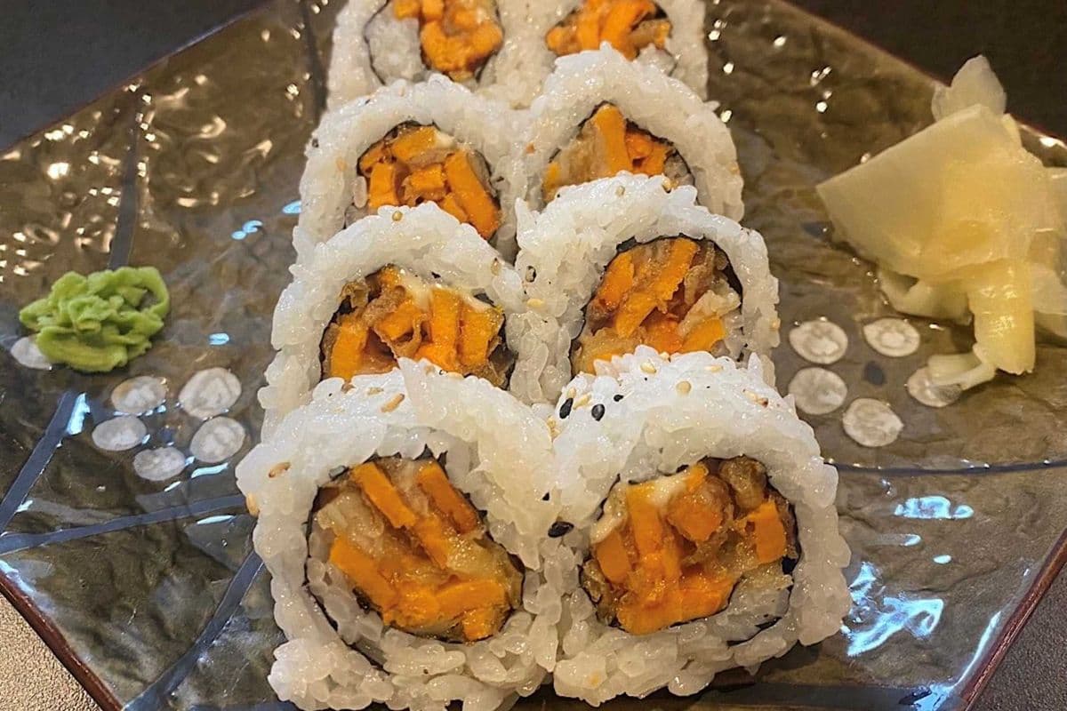 Yam Roll (8 Pcs)