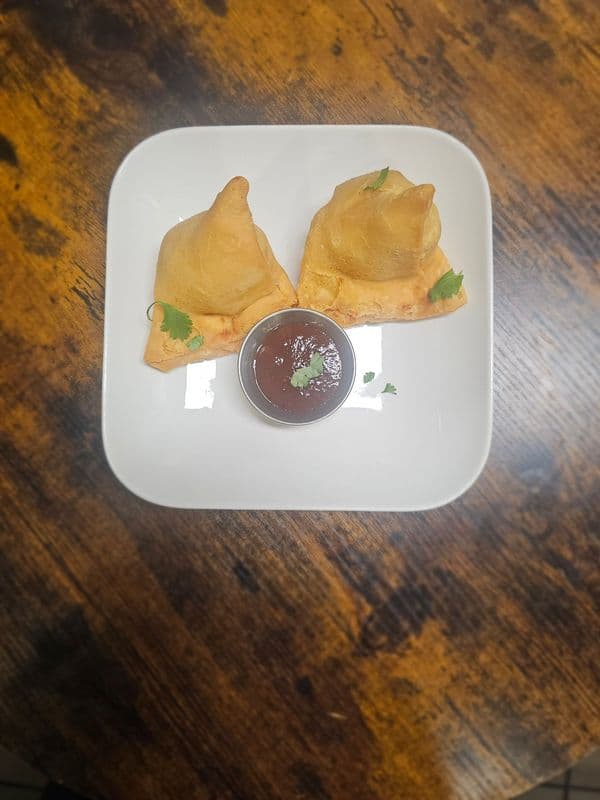 Samosa (2) / Samosa (2)