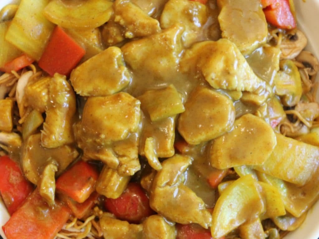 Curry Chicken Chow Mein