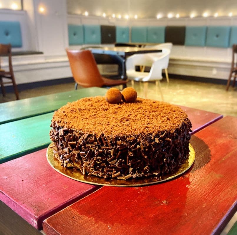 Whole Size Gateau Chocolate Cake (8" Round)