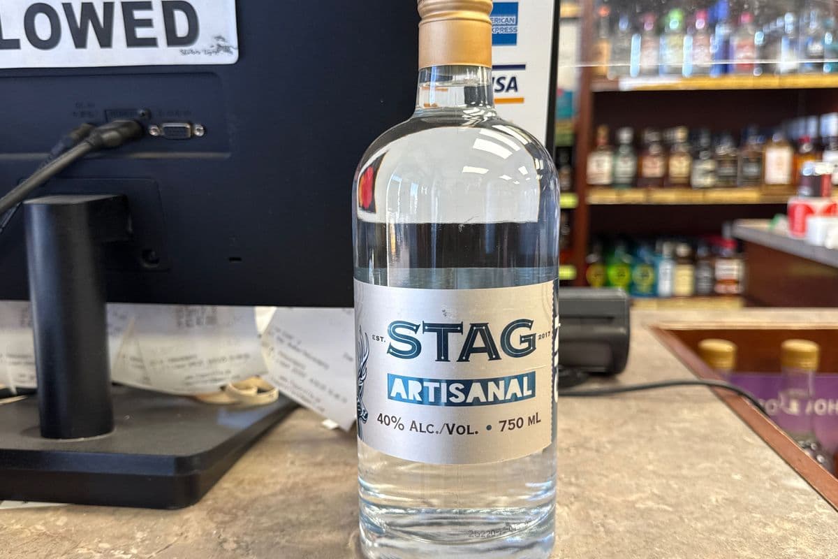 STAG GIN (750ML) (1 x 750ML)