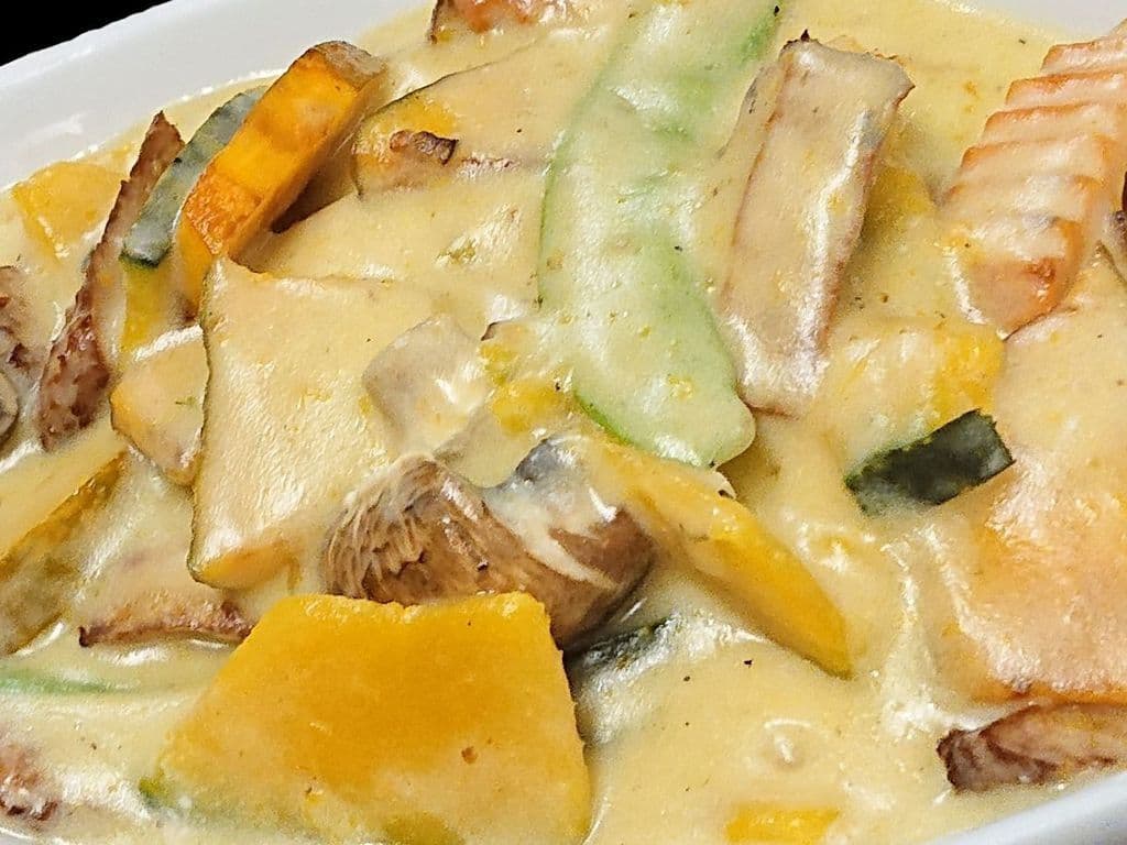 E27 Golden Sauce with Soy Chicken黃金椰汁素雞
