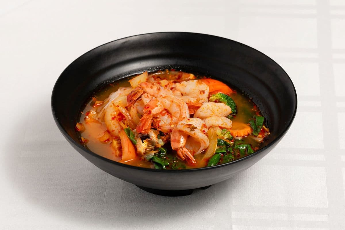 Shrimp Tom Yum with Rice Noodle Soup - Tom Yum Koong Sai Sen