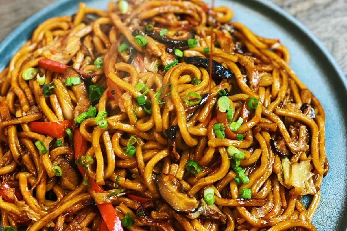 Vegetable Shanghai Noodles