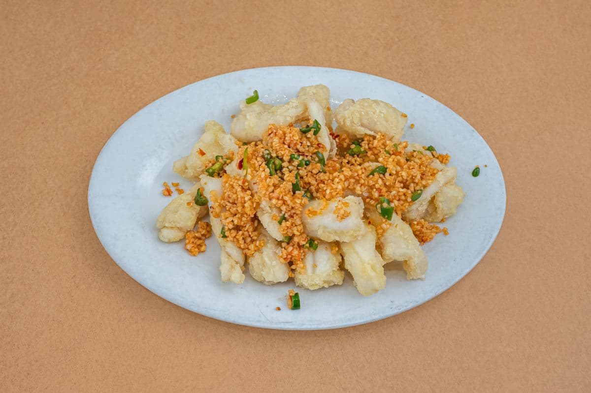 32. Spicy Salty and Peppery Squid and Prawns 椒盐双鲜