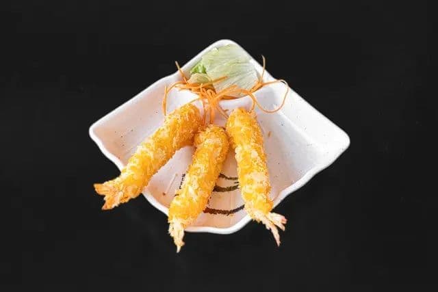 E3. Crevettes frites (3 mcx)