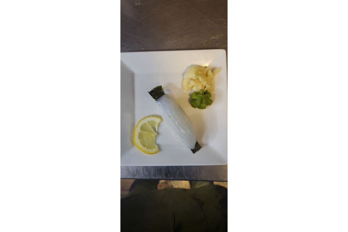 Ika - Squid Nigiri (1 pc)