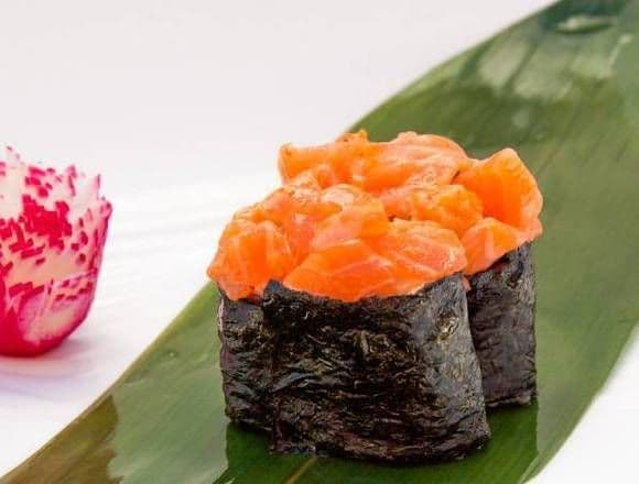 Spicy Salmon Nigir / Saumon Épicé Nigir