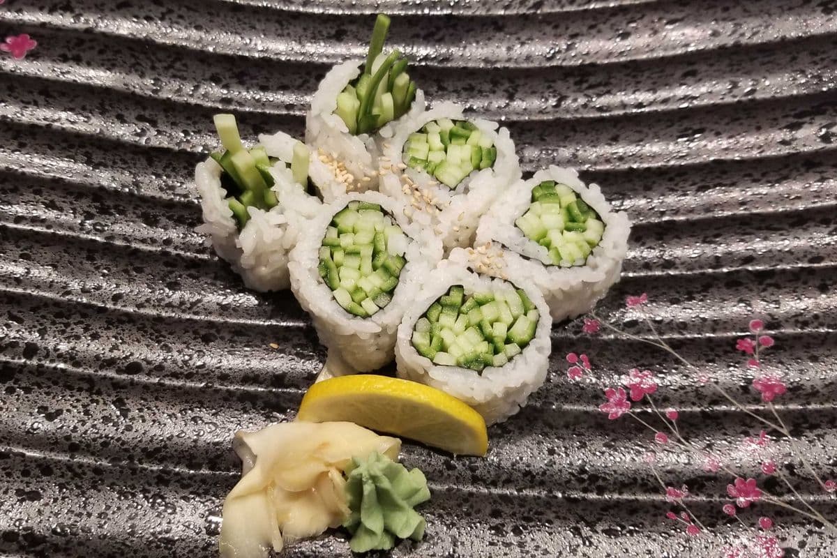 Cucumber Roll (8pcs)