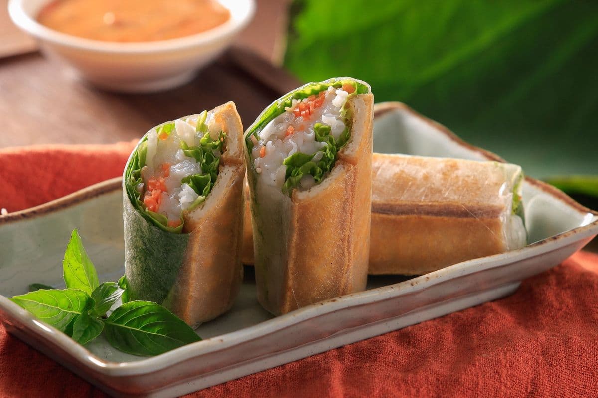 1E. Tofu Salad Rolls (2 pcs)