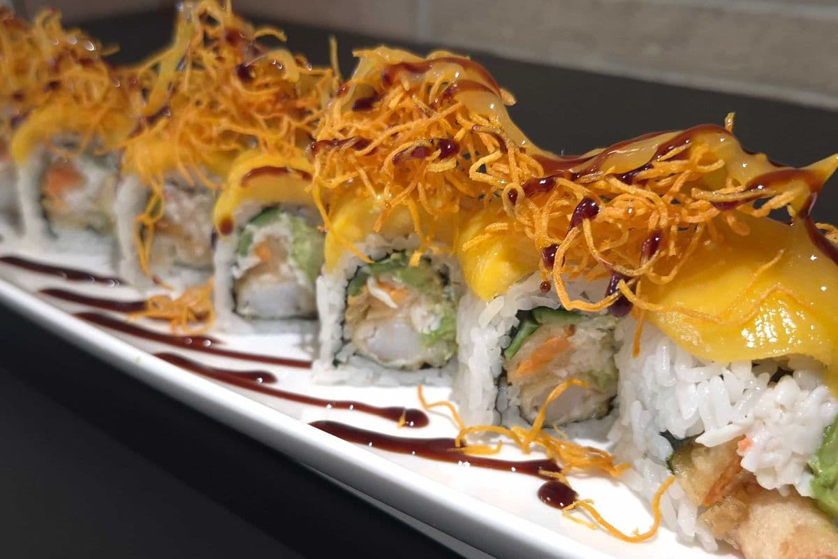 Prawn and Mango Crunch Roll