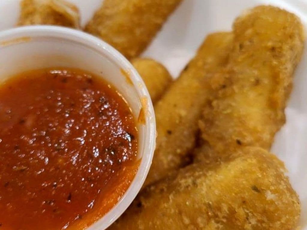 Mozzarella Cheese Sticks (6 pcs)