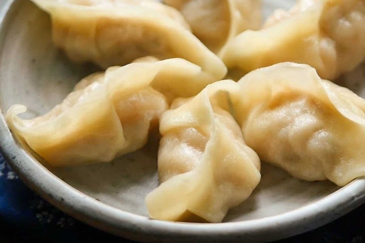 A16. Steamed Chicken Dumpling (6pcs) (蒸水饺)