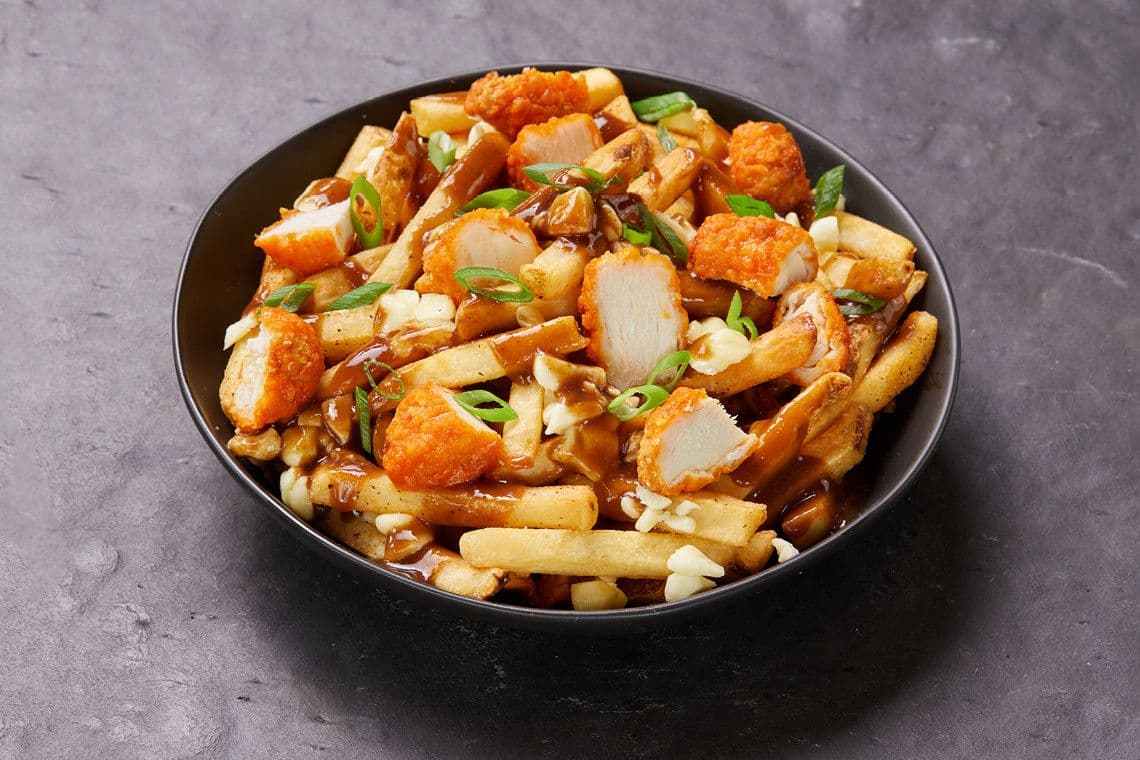 POUTINE AU POULET DÉSOSSÉ / BONELESS CHICKEN POUTINE