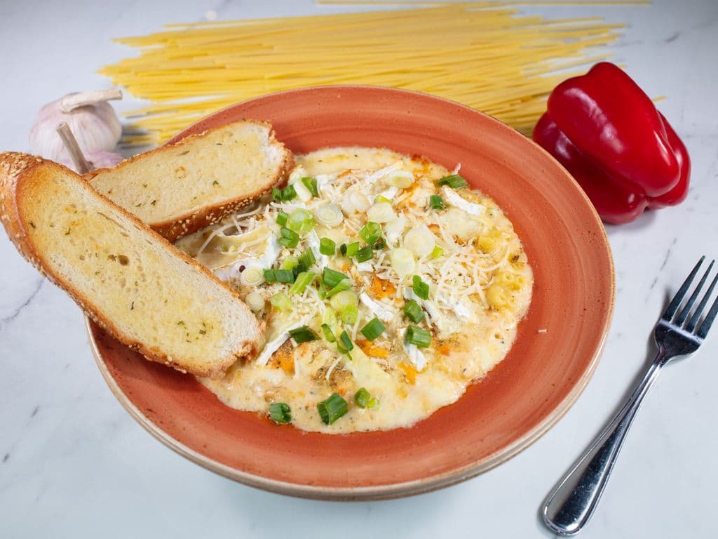 MAC & CHEESE