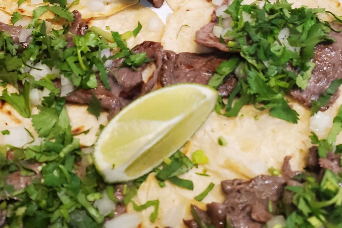 Taco de cecina (4 mcx)