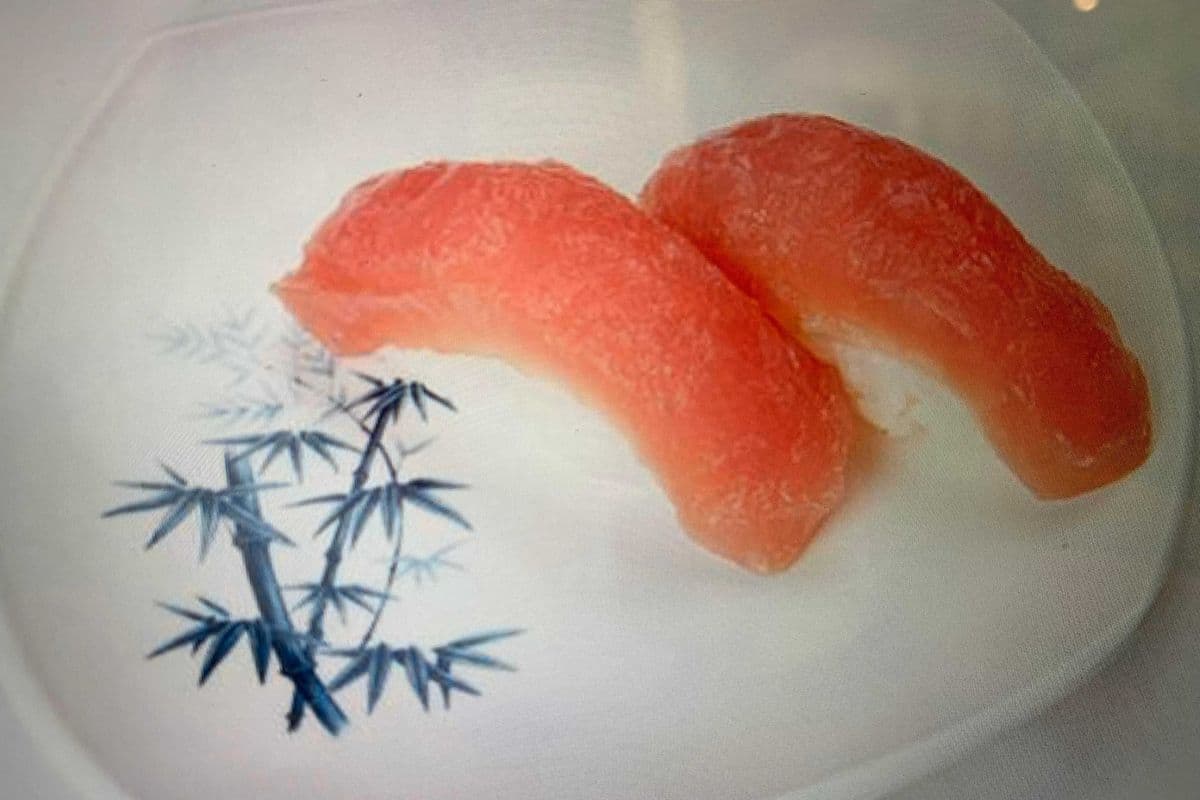 121. Thon sushi