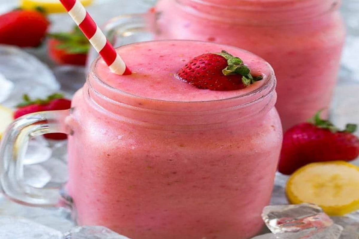 Strawberry Sunrise Smoothie (16 oz)