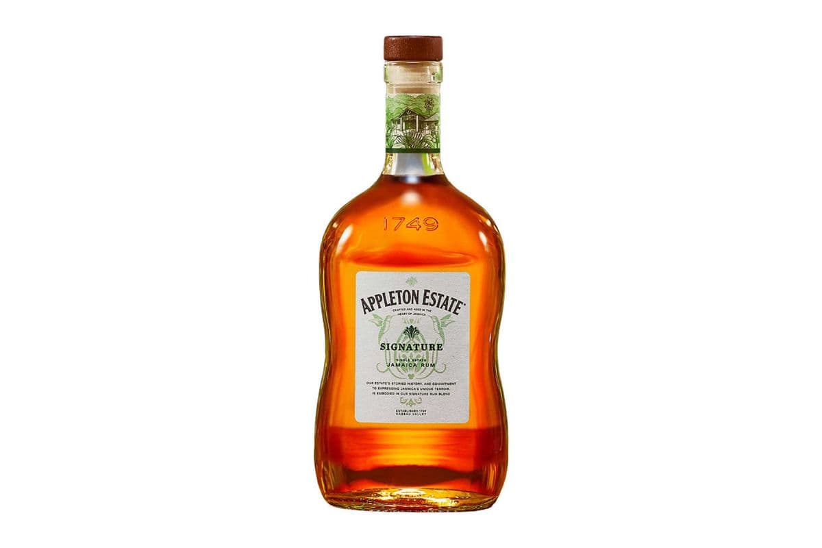 *Appleton Estate Signature Blend Jamaican Rum (1 x 750ML)
