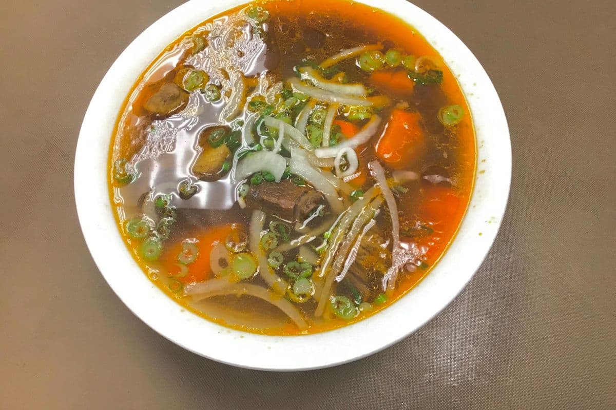 D9-B. Beef Stew EGG Noodle Soup / MÌ Bò Kho