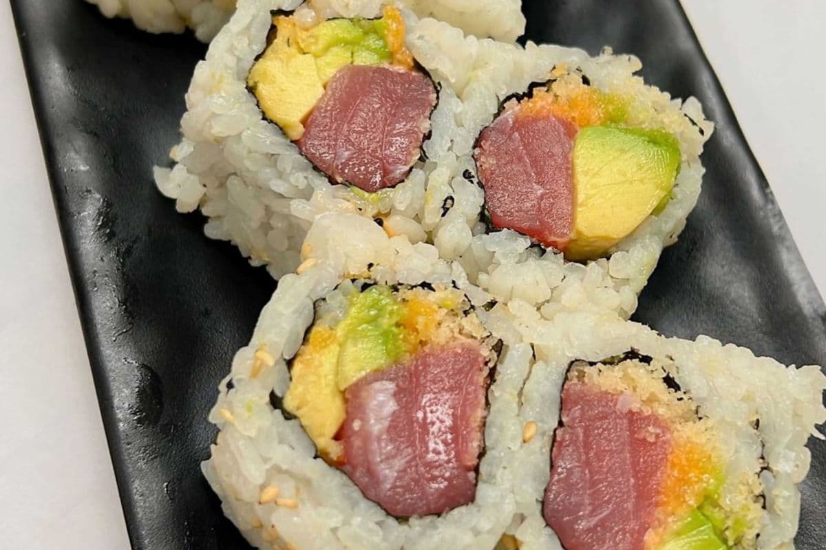 63. Spicy Tuna Avocado Roll (6pcs)