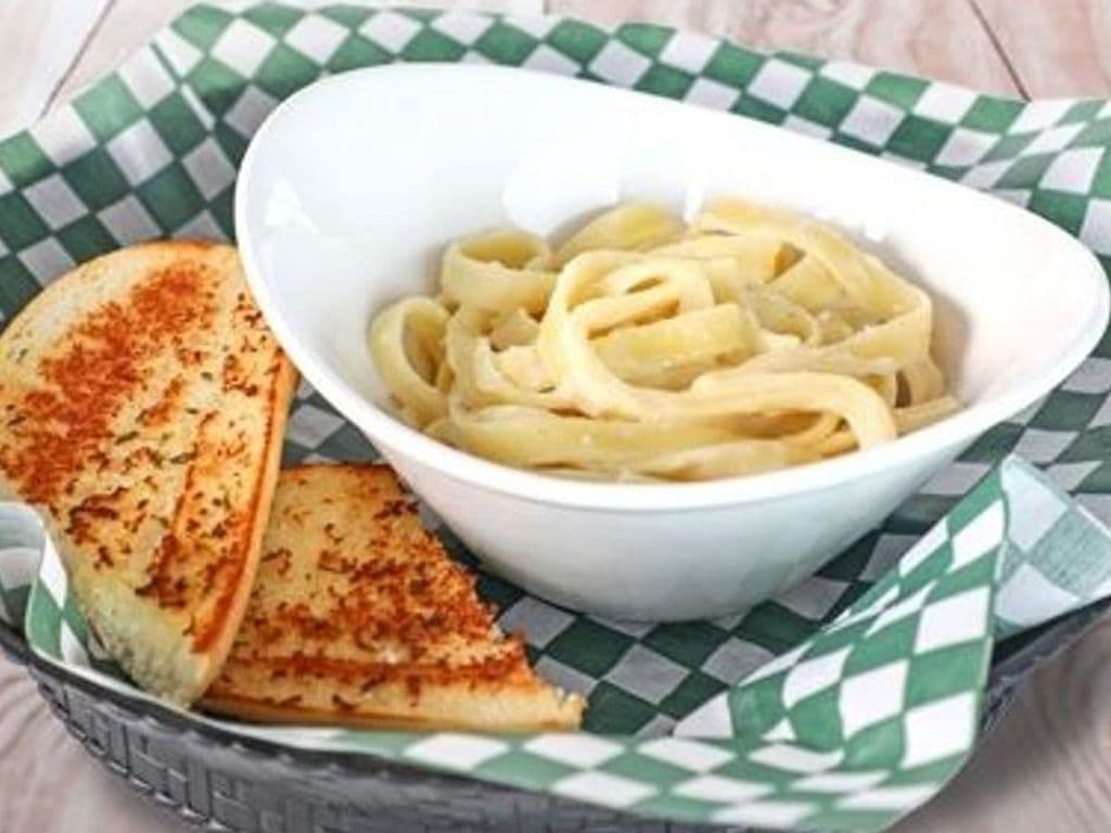 Kids Fettuccine Alfredo