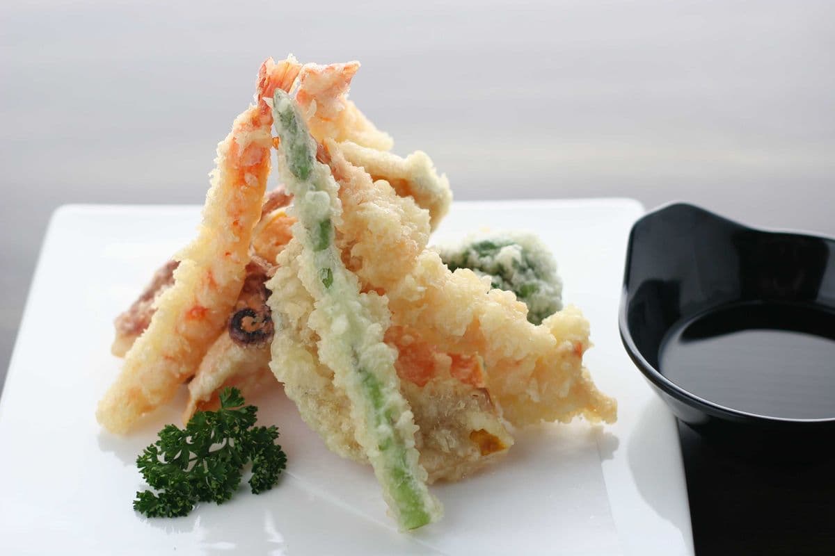 30. Assorted Tempura (11 pcs)