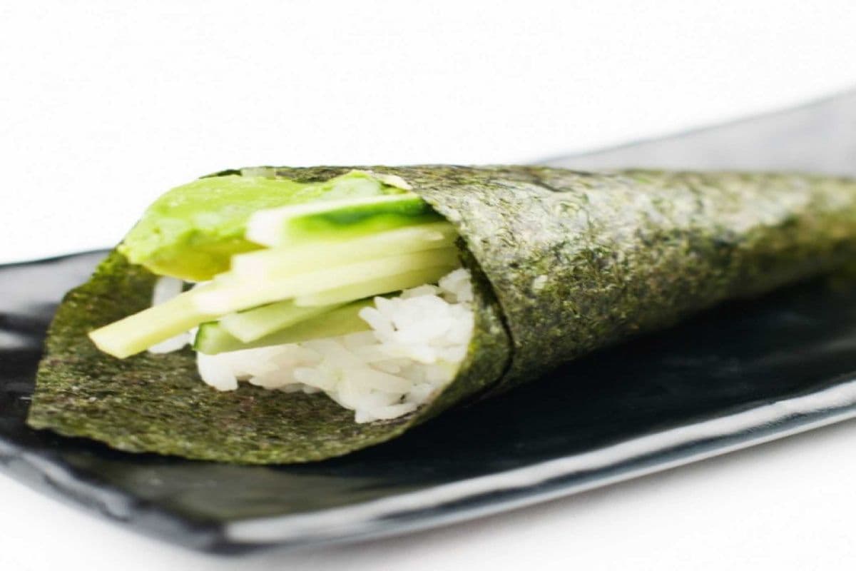 606. Avocado & Cucumber H Roll (1 Pc)