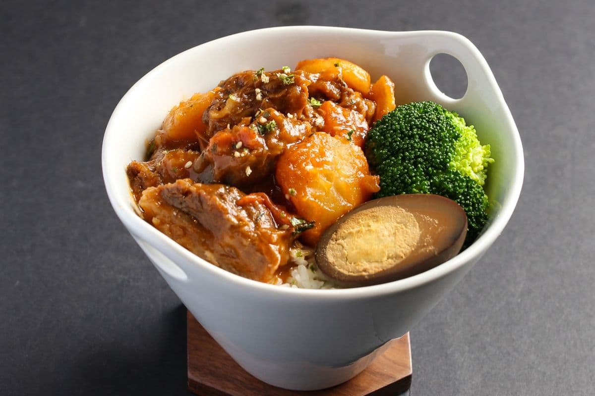 Tangy Tomato with Beef Brisket on Rice 番茄牛腩飯
