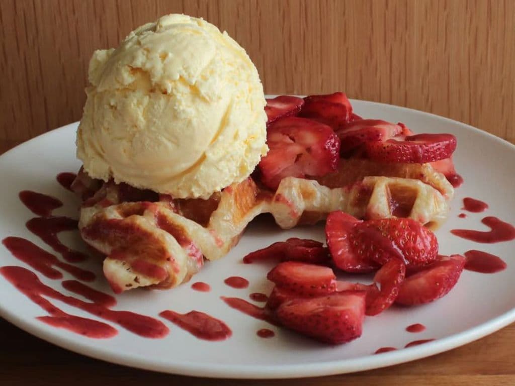 STRAWBERRY FIELDS Croffles