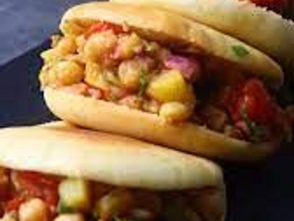 Stuffed Kulcha 