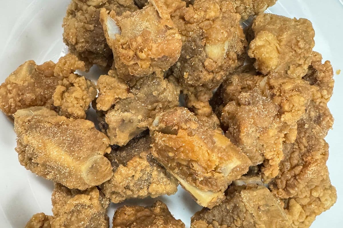 Dry Garlic Ribs 蒜香骨
