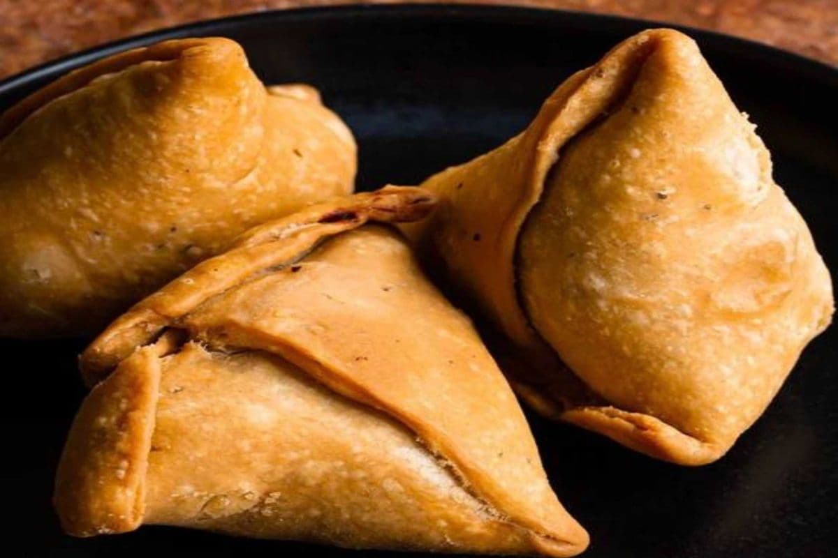 Vegetable Samosa (2pc)