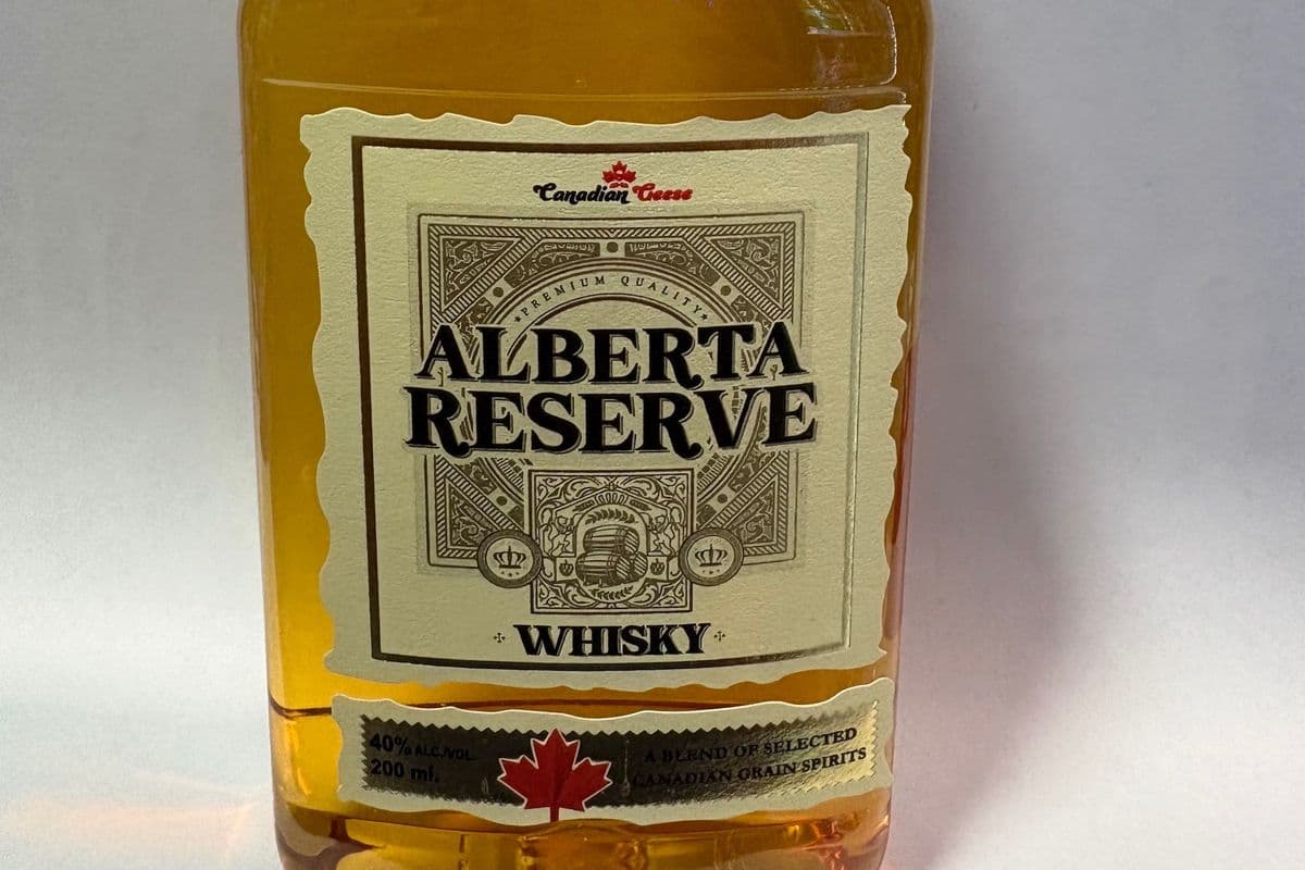 ALBERTA RESERVE WHISKY 200ML (1 x 200ML)